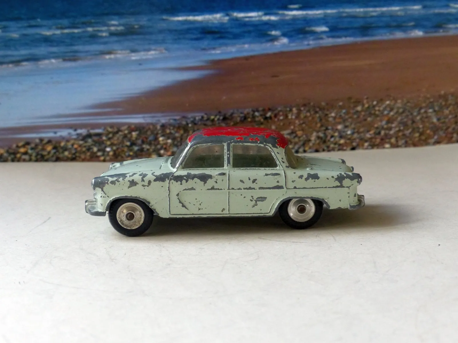 207 Standard Vanguard III with shaped wheels