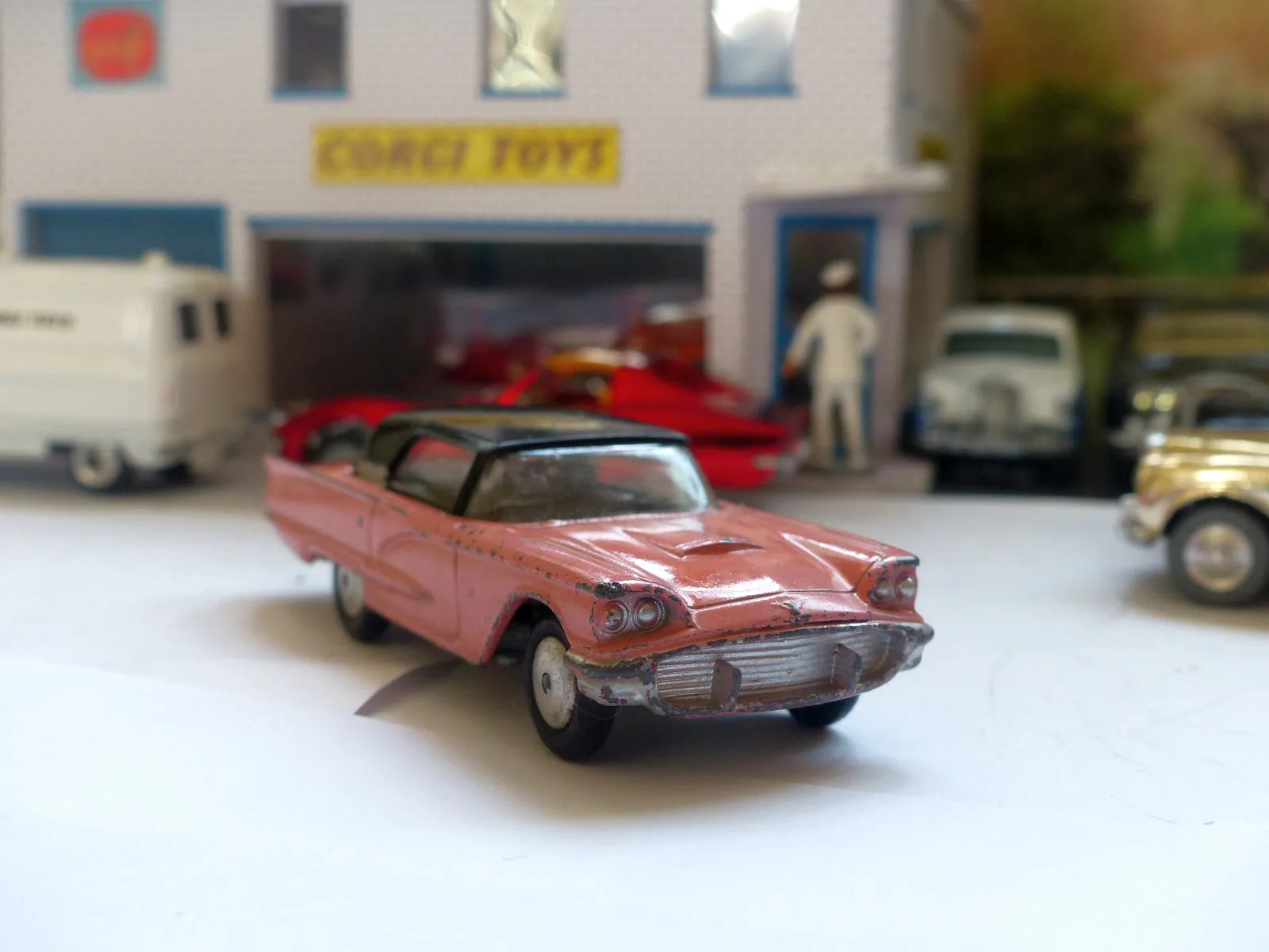214M Ford Thunderbird
