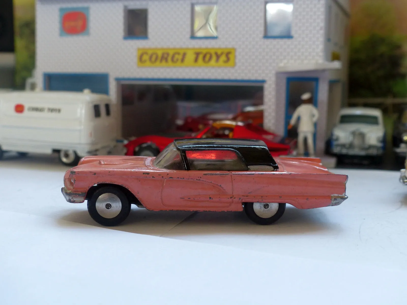 214M Ford Thunderbird