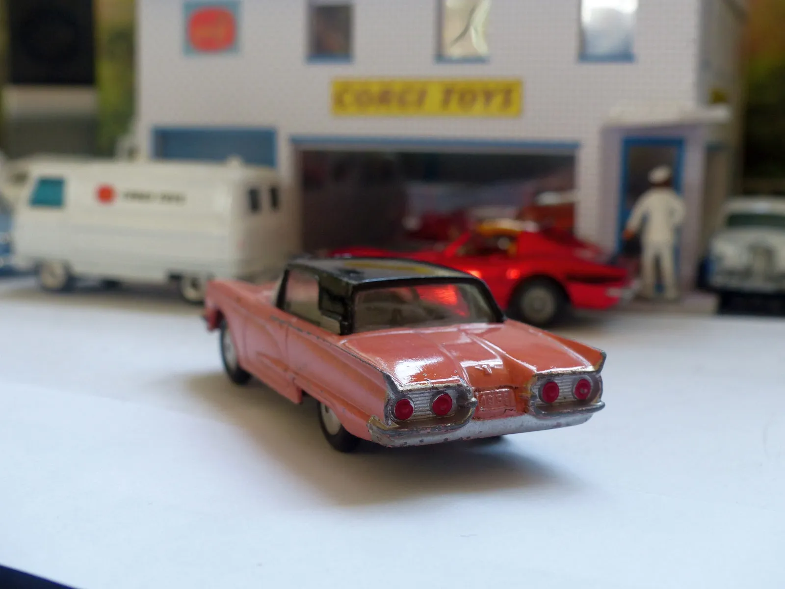 214M Ford Thunderbird
