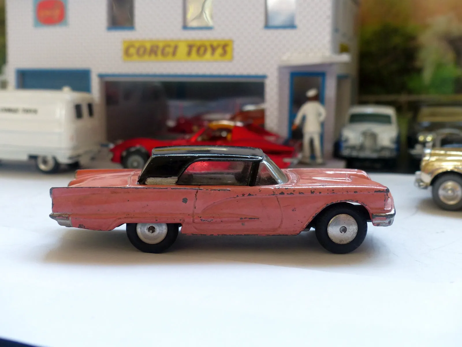 214M Ford Thunderbird