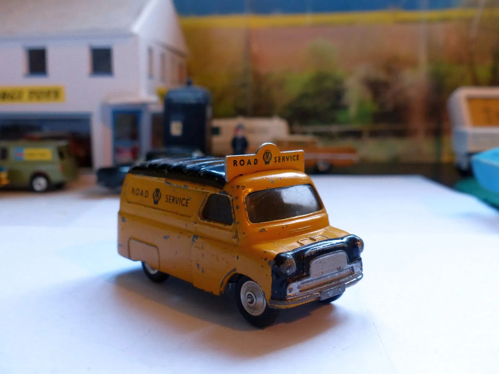 408 Bedford AA Van MkII  (late edition)