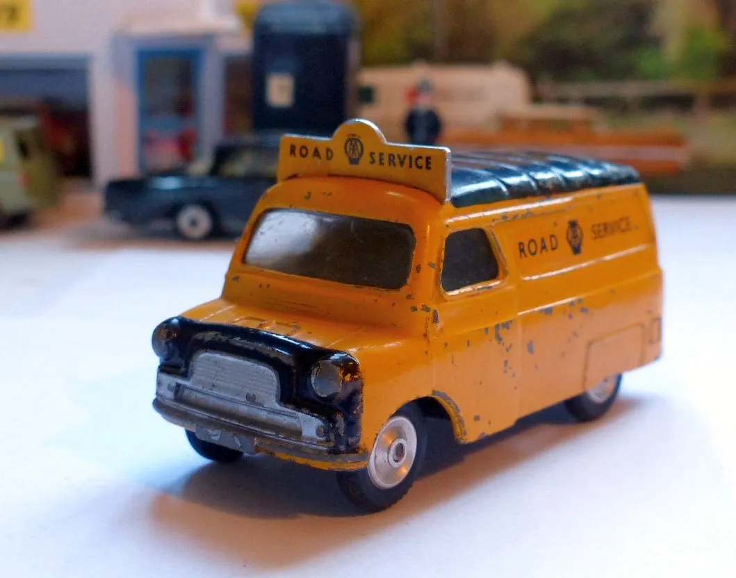 408 Bedford AA Van MkII  (late edition)