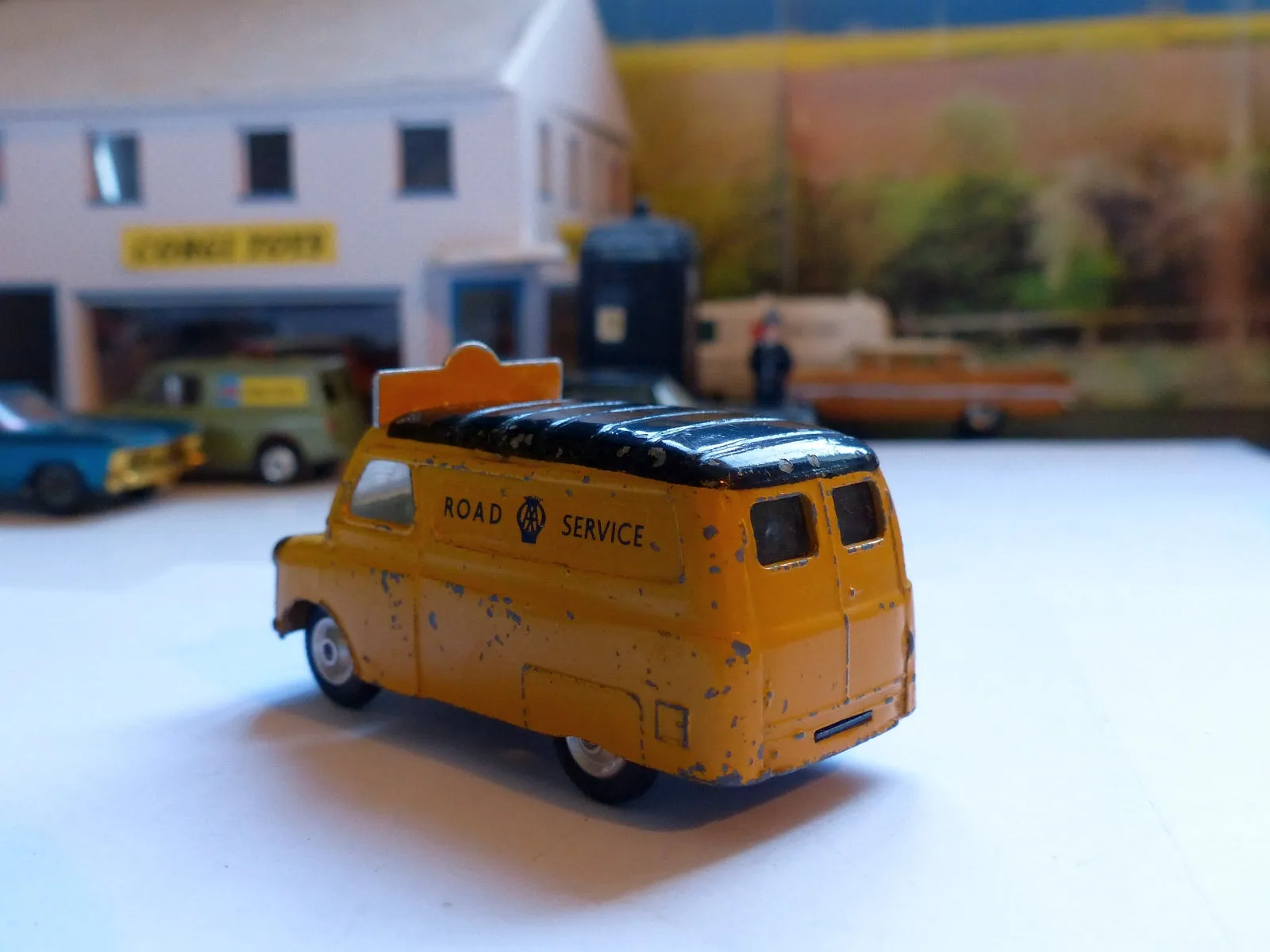 408 Bedford AA Van MkII  (late edition)