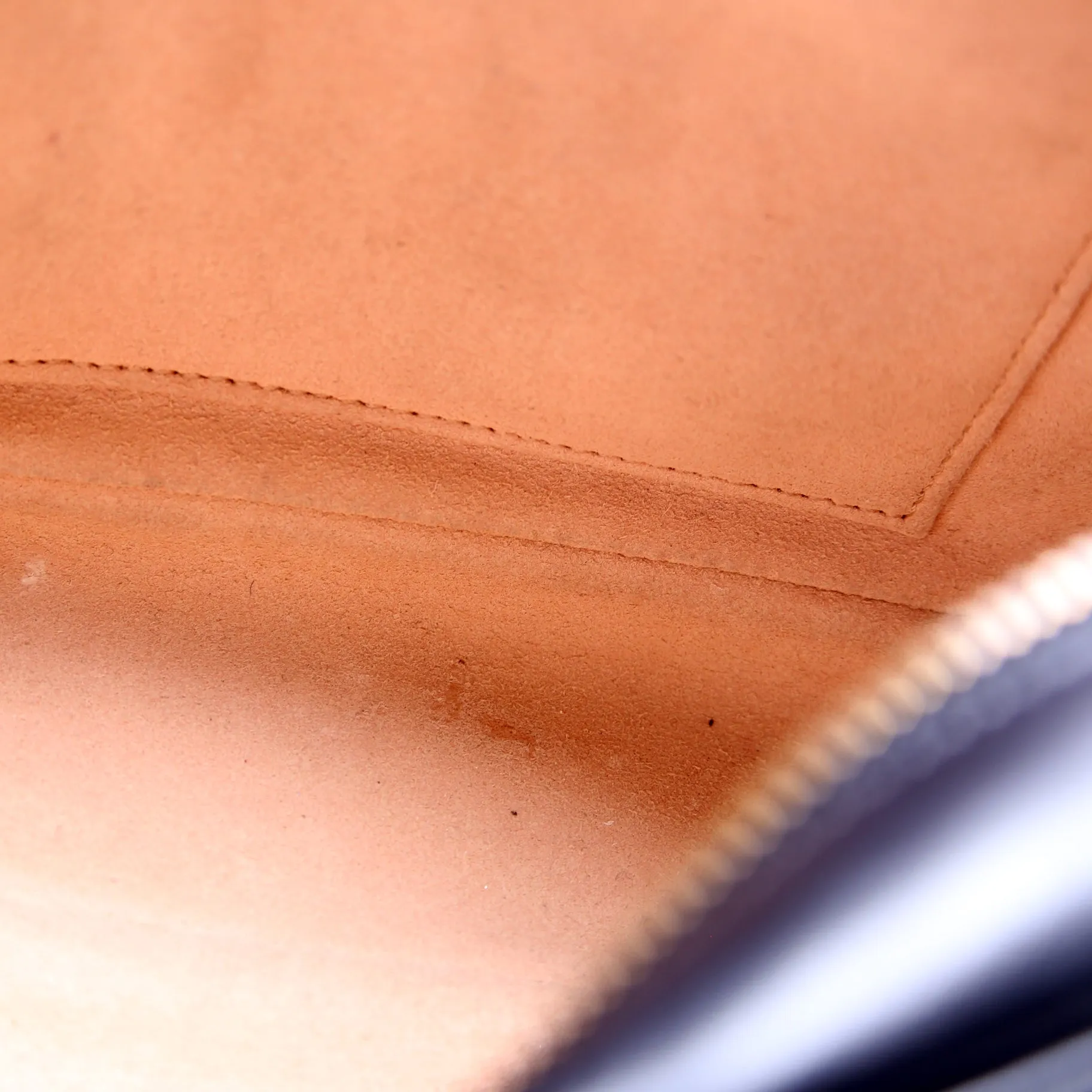 447632 Marmont Small Leather Camera Bag