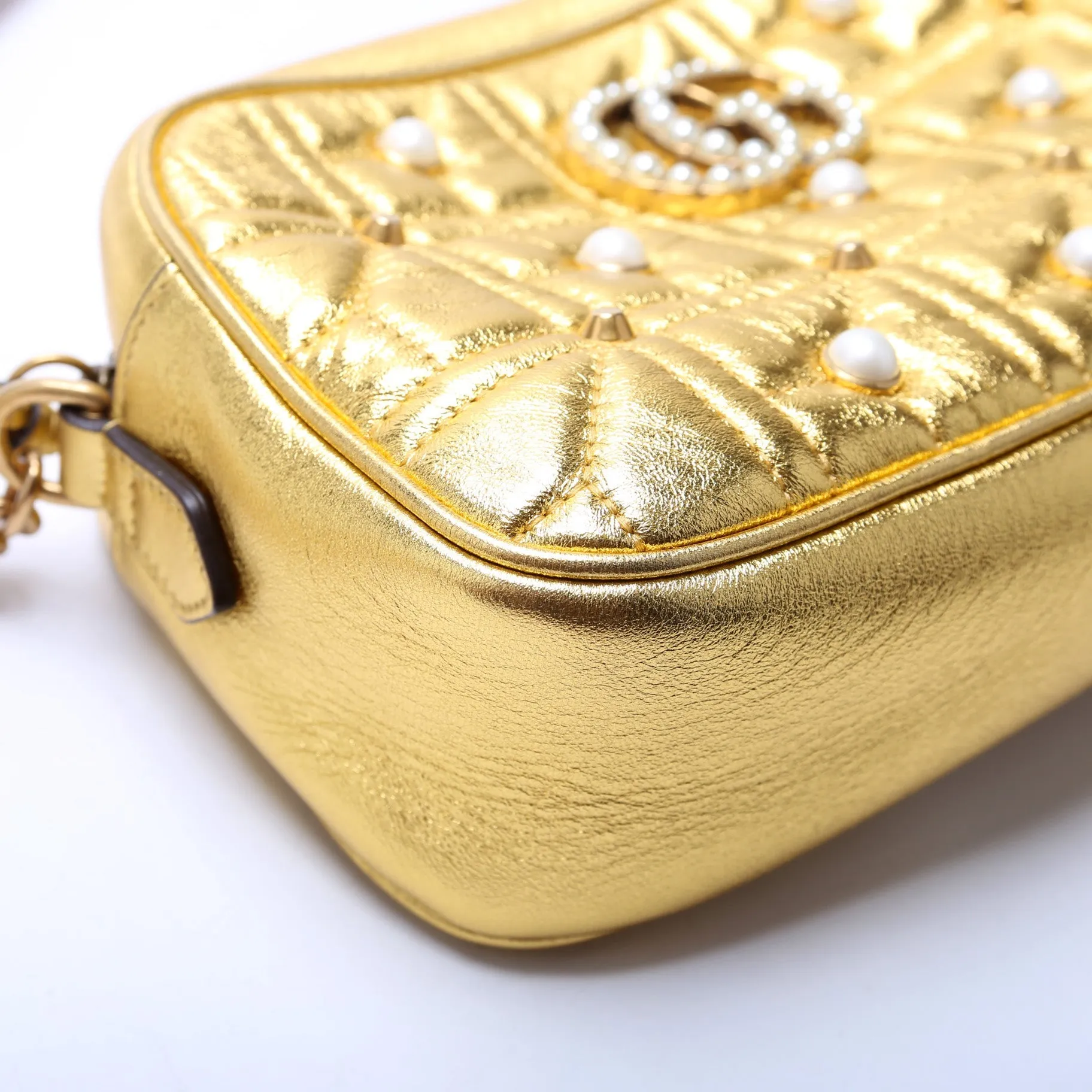 447632 Marmont Small Leather/Pearl Camera Bag