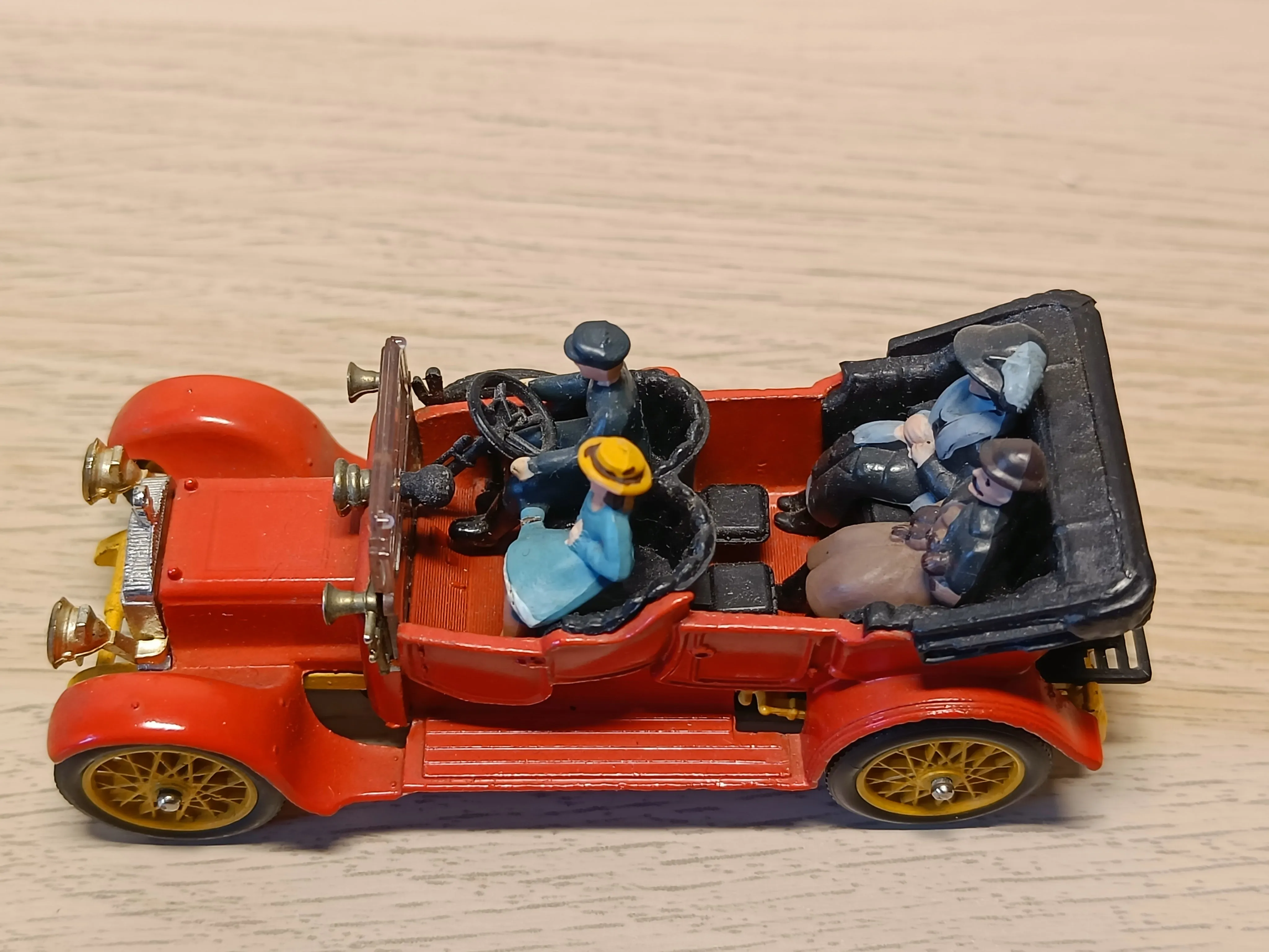 9021 Daimler 1910 38HP with passengers *scarce edition*