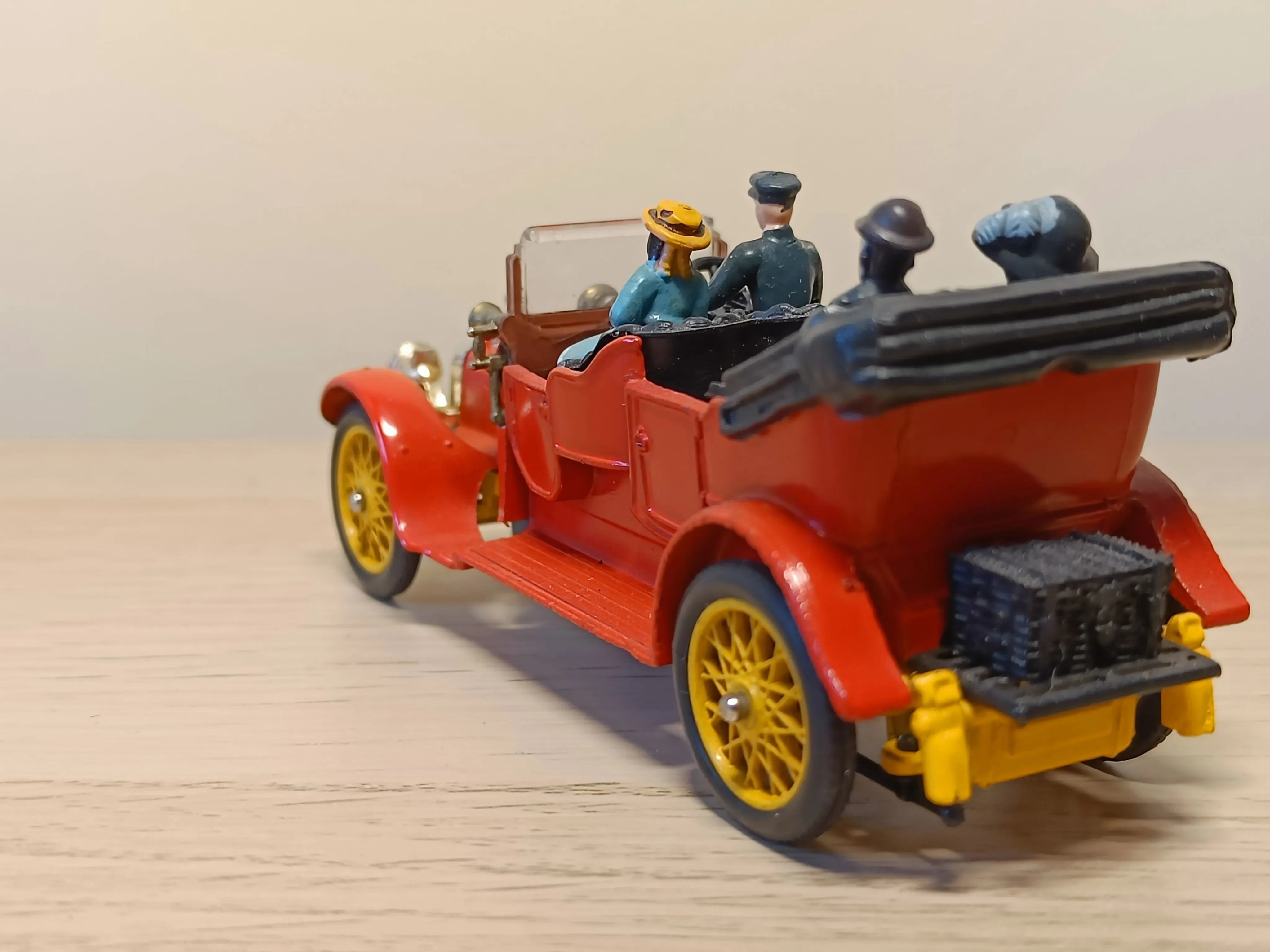 9021 Daimler 1910 38HP with passengers *scarce edition*