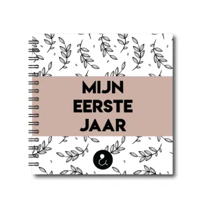 Fill-in book baby's first year | sand