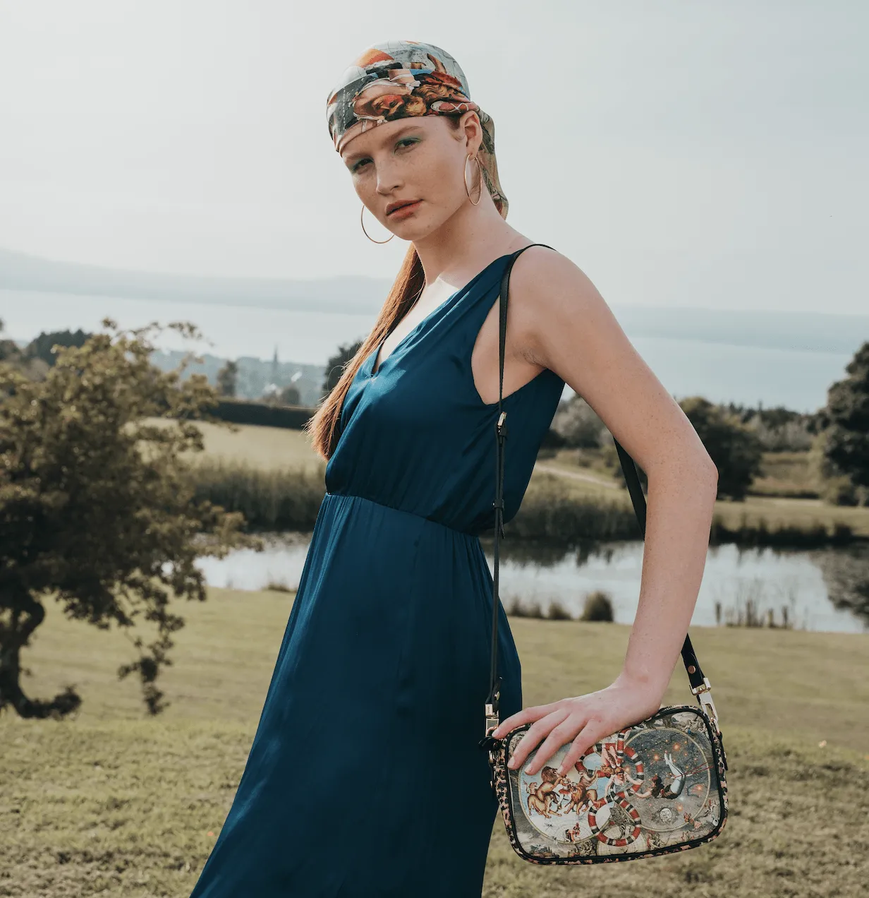 Le Cirque Du Monde Camera bag