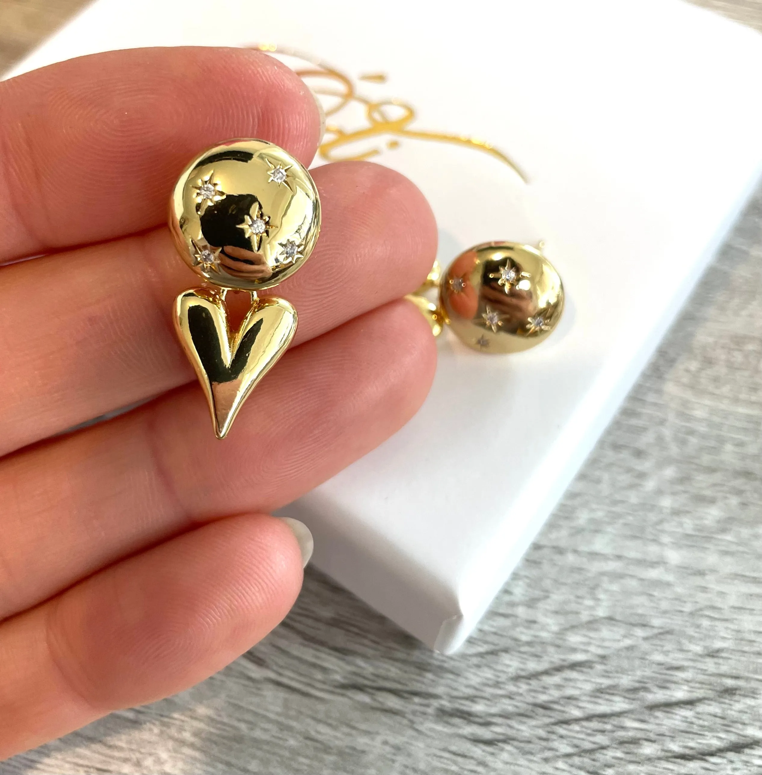 lOVE UNDER THE STARS-GOLD-EARRINGS-GIFT-CHARM JEWELLERY