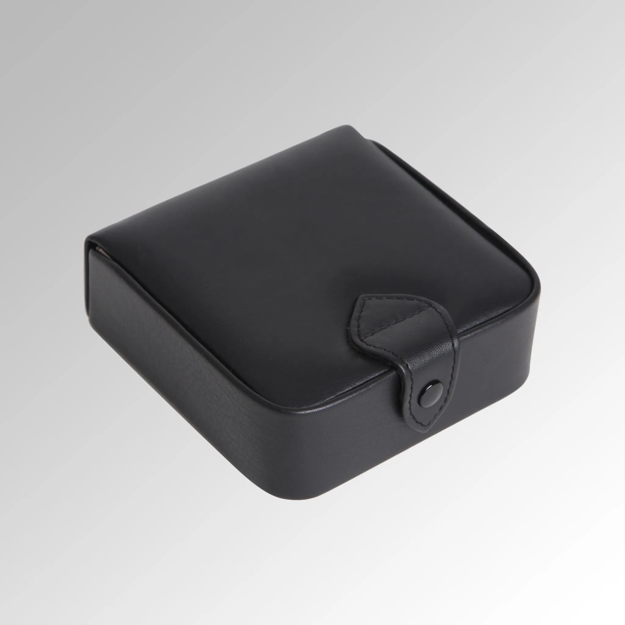 MANS MEDIUM STUD BOX