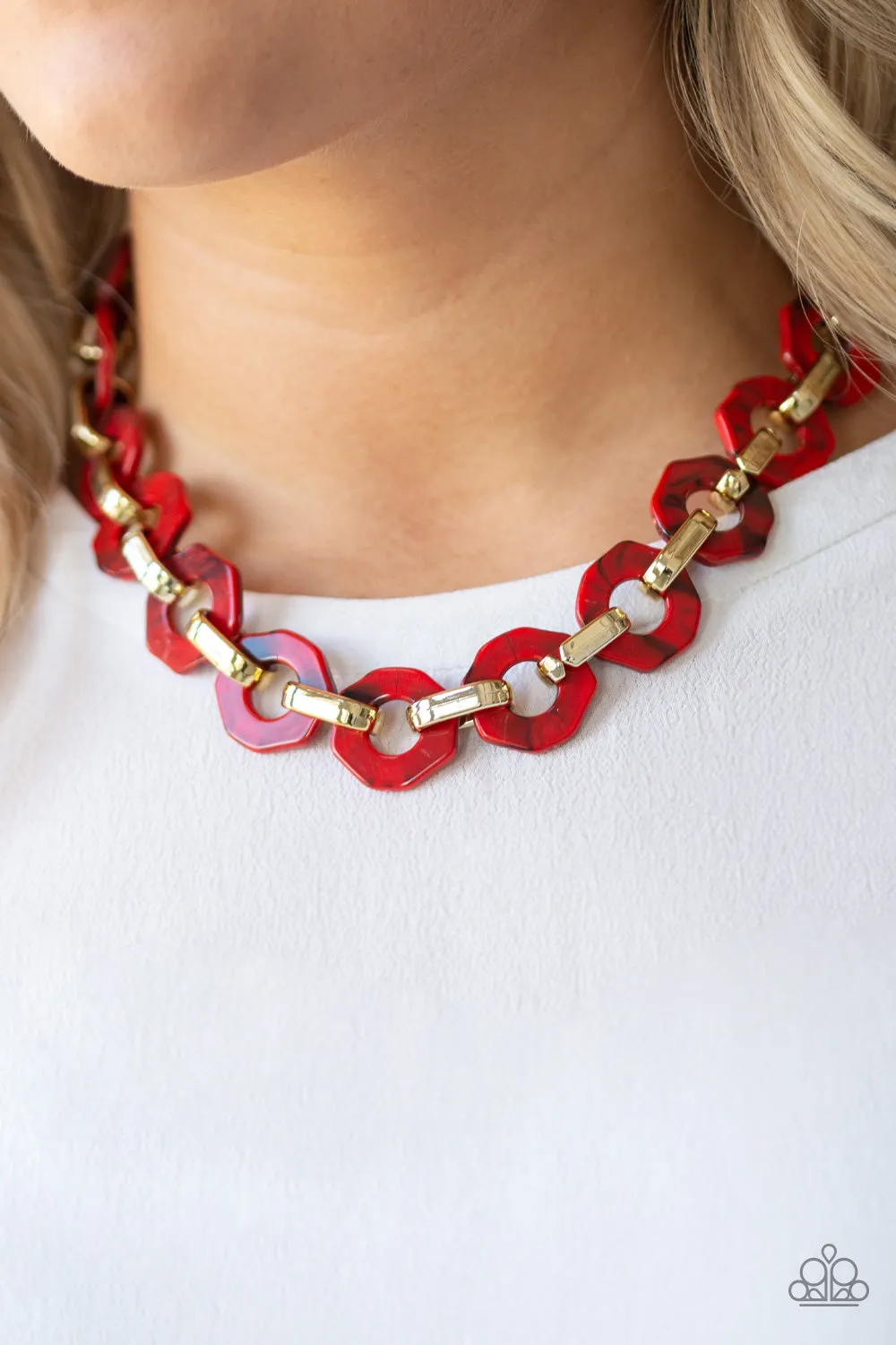 Paparazzi Fashionista Fever Necklace Red