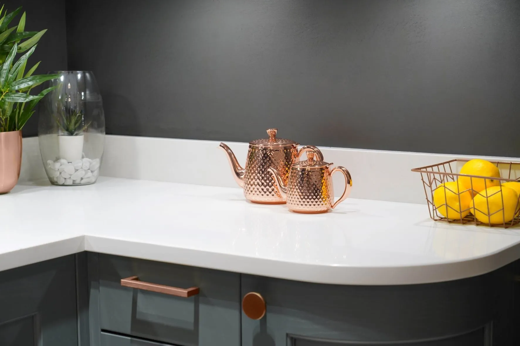 Sandringham 1L Teapot, Hammered Copper Finish