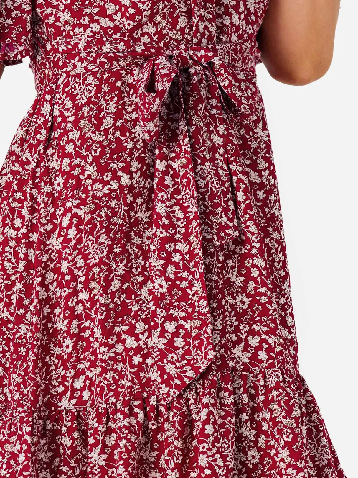 Wholesale Scoop Neck Half Sleeve Floral Print Self-Tie Ruffle Hem Mini Dresses